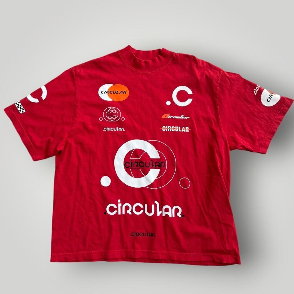 Circular Graphic Logo T-Shirt Red Mock Neck Short Sleeve Men’s Large L